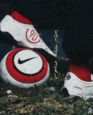 NIKE TOTAL 90 AEROW PREMIER LEAGUE 2005-06 SOCCER MATCH BALL RED SIZE 5 PSG