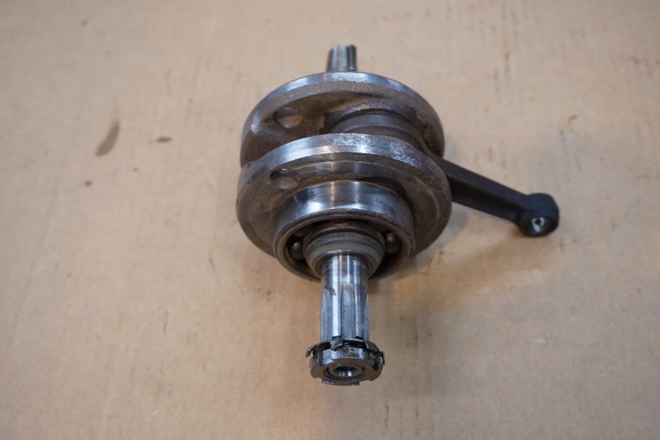 Cigüeñal y varilla Honda S90 OEM usados. Foto 3 de 3