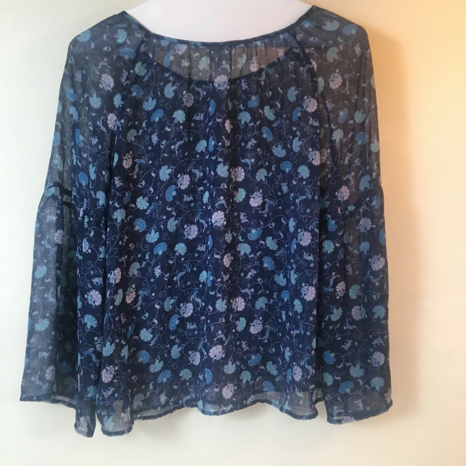 Canyon River Blues 上衣蓝色带花朵透明布大号胸部 44 — 第 2/3 张图片
