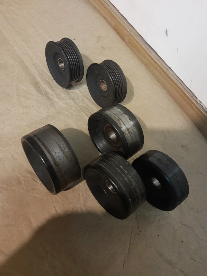 Juego de ruedas locas Ford Mustang SVT Cobra 2003-04 OEM 175 Foto 2 de 4