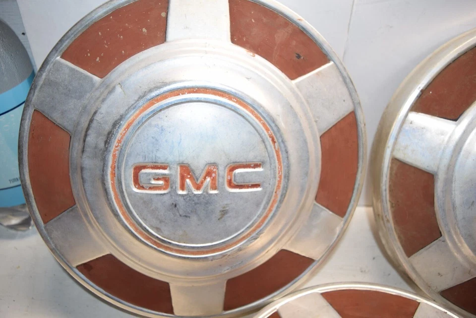 Camión GMC 1973 12" tapacubos furgoneta de 3/4 toneladas 74 75 76 77 78 79 80 81 82 83 84 85 86 87 Foto 2 de 4