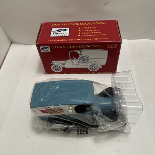 Liberty Classic 1916 Studebaker PanelTeddy Bear Bread  1:25 Scale Die Cast Bank - Picture 1 of 15