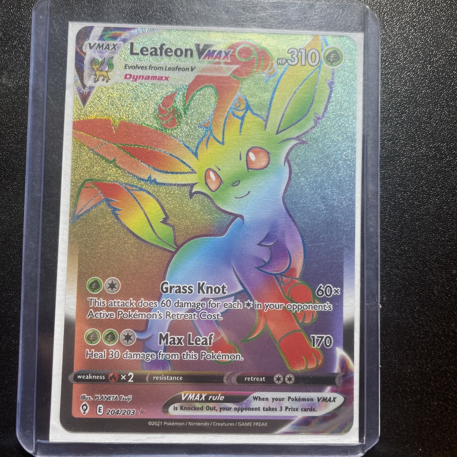 Leafeon VMAX Evolving Skies Rainbow Rare  204/203 Mint Condition Card