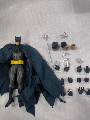 In Stock CT Toys MAFEX No.105 Hush Batman Blue Ver. Action Figure New iN Boxed image 2