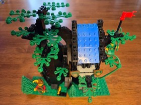 Lego Forestmen. All 7 original series sets. 6066,6054,1974,6077,1680,1877,6071
