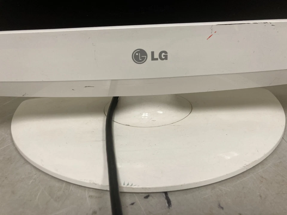 Vintage LG 19-Inch Flat Screen LED TV – HD Ready lg19g31-ua - Image 2 of 4