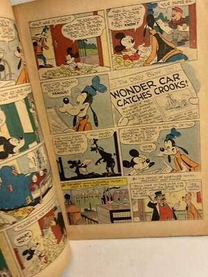 1952 vintage Walt Disneys Mickey Mouse #427 (Dell Comics rare