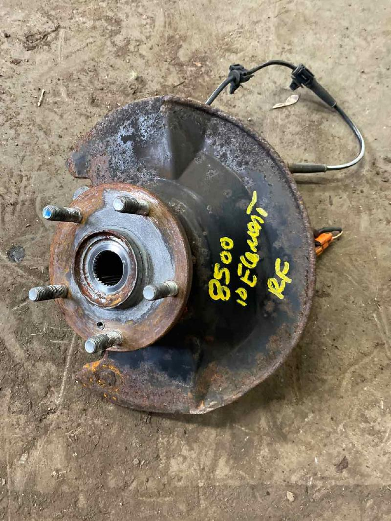 2003-2011 Honda Element Passenger Right Front Spindle Knuckle OEM