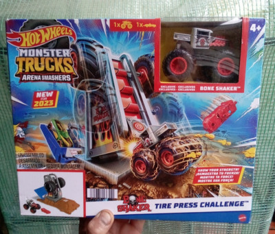  Sealed Hot Wheels Arena Smashers Monster Truck Toy Set Featuring Bone Shaker