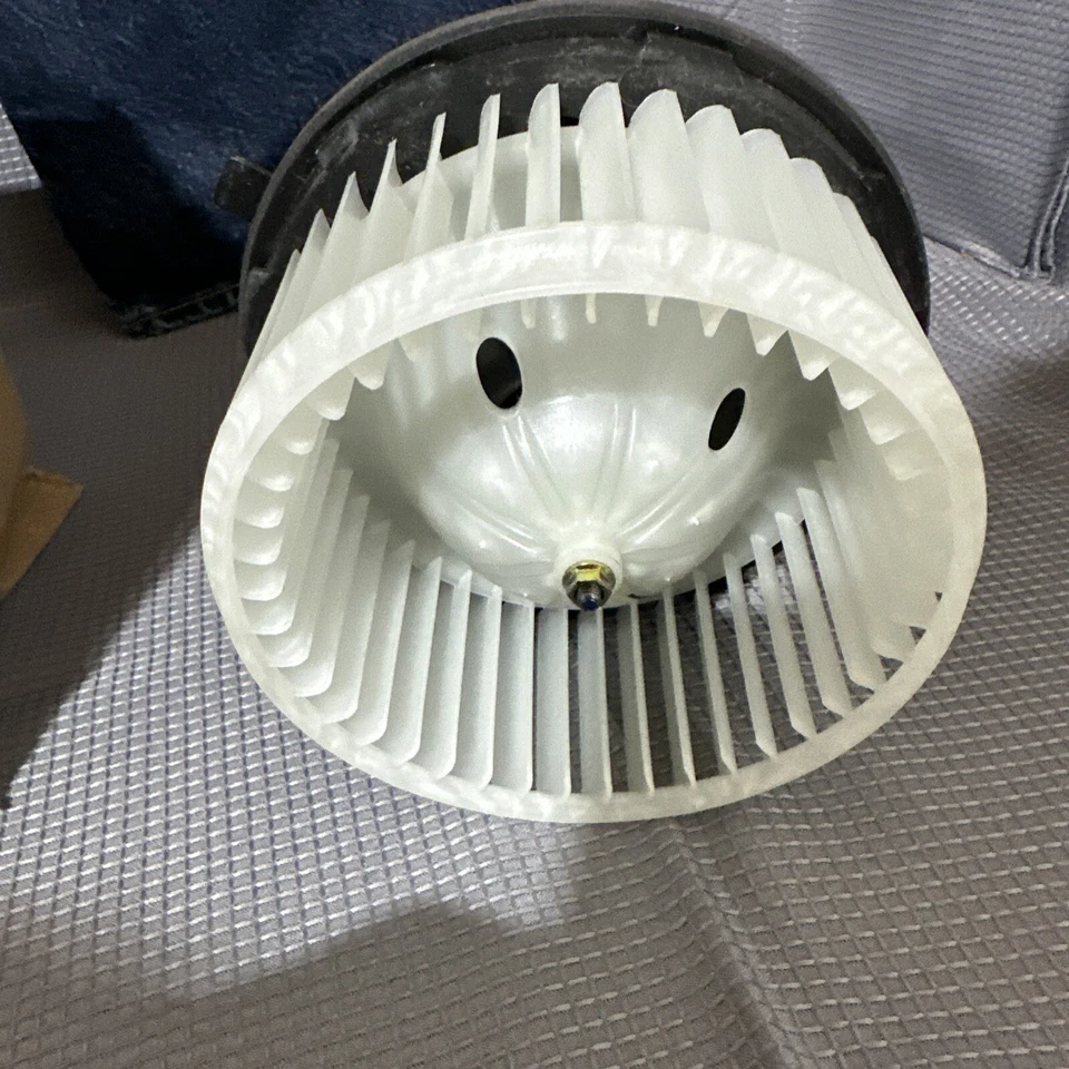 Ventilador de motor soplador calentador de aire acondicionado para GMC Chevy Silverado Tahoe Sierra Yukon Cadillac Foto 2 de 4