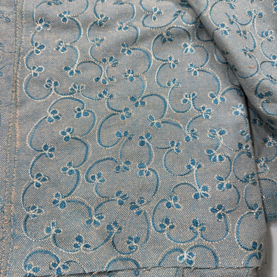 upholstery fabric blue embroidered floral silk 43x154 4.2 yards - Image 3 of 4