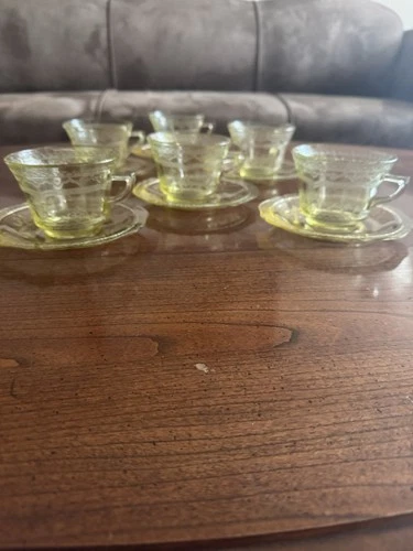 Yellow Depression Tea/ Coffee Cups and Saucers Mint Condition Set of 6 Glass