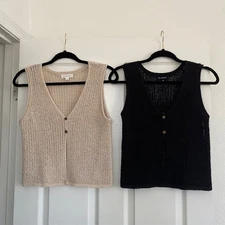 Lot of 2 Blu Pepper Loose Knit V-Neck Sweater Vests Beige & Black Women Medium*