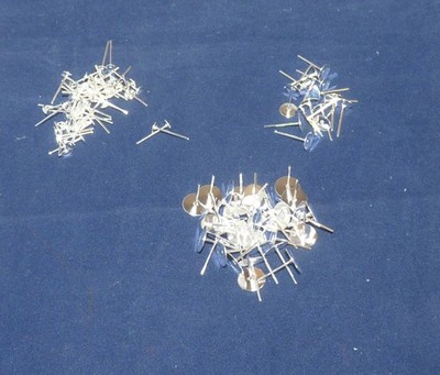 100 VERSILBERTE OHRRING PFOSTEN - 4/6 oder 8 MM - SCHMUCKHERSTELLUNG