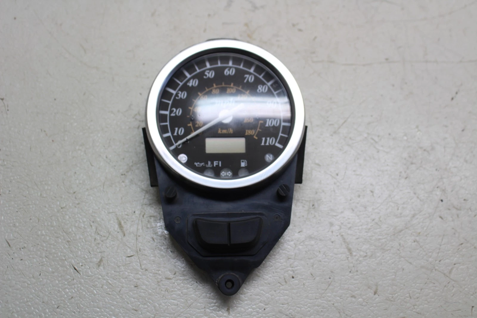 2005-2009 Suzuki Boulevard C50 Gauges Meter Speedo Tach