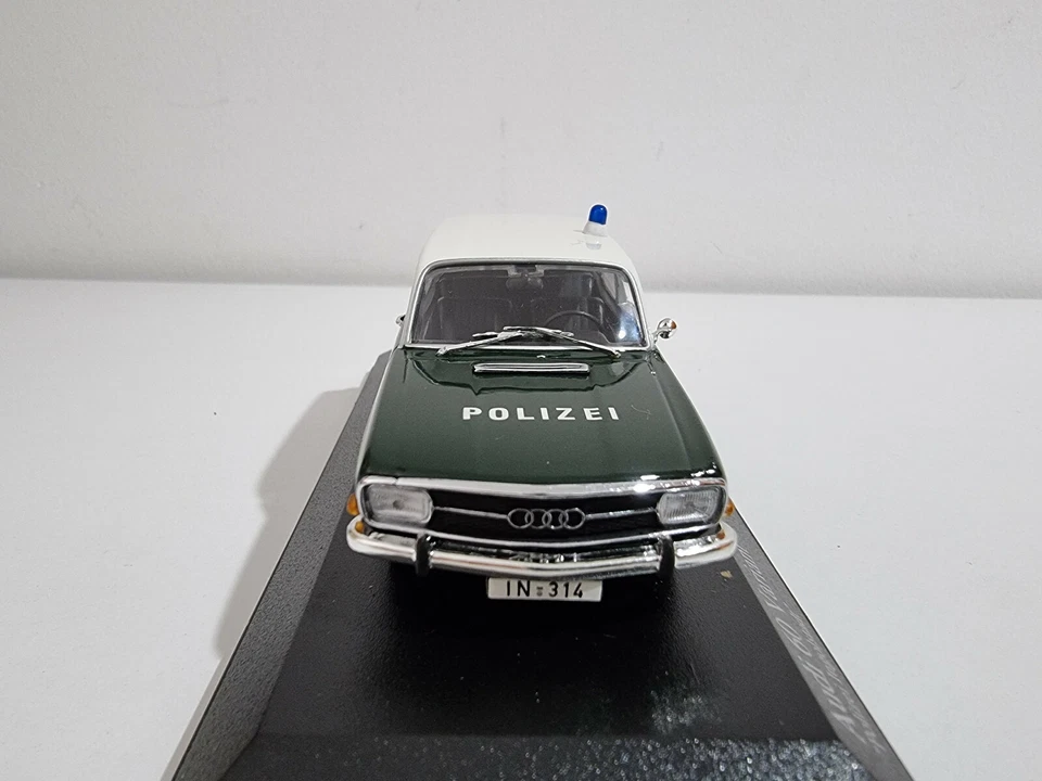 Minichamps 400011390 Audi 60 Variant - 'Polizei Ingolstadt' 1970 1/43 #NEW - Image 3 of 4