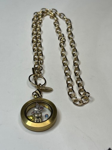 Origami Owl medium gold hinged locket w chain and charms - Bild 6 von 6