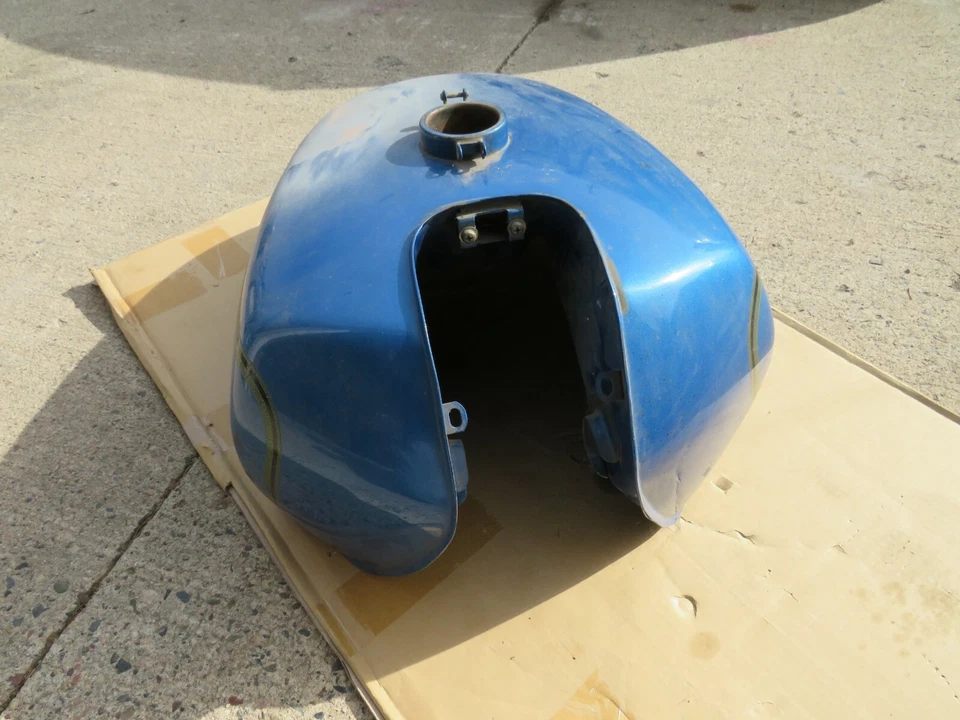 铃木 GT 500 T500 泰坦油箱油箱 1976 — 第 3/4 张图片