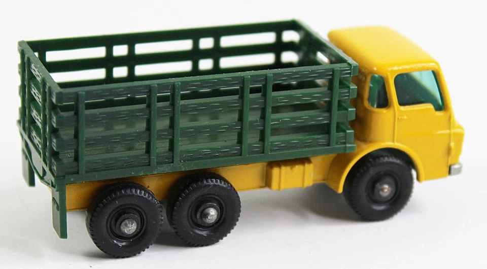 Camión de estacas Dodge Matchbox de colección serie Nº 4 amarillo/verde hecho en Inglaterra 1969 Foto 2 de 4