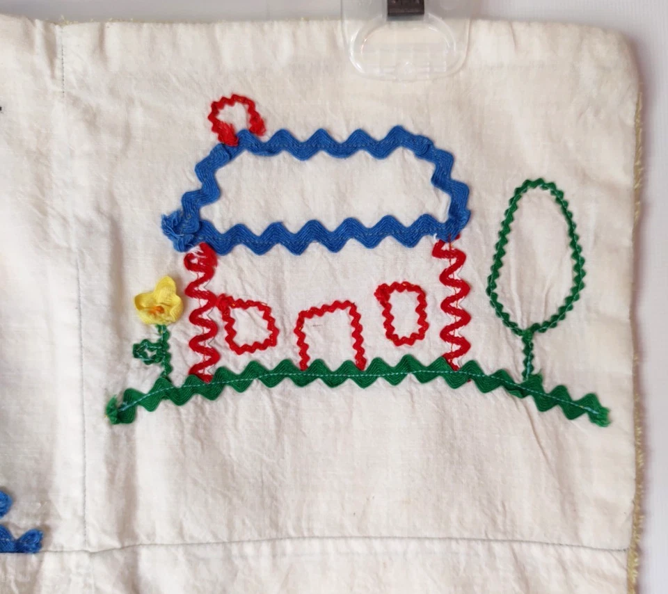 复古手工刺绣和 RickRack 婴儿毛巾壁挂 ~ ~ 大象长颈鹿谷仓 — 第 3/4 张图片