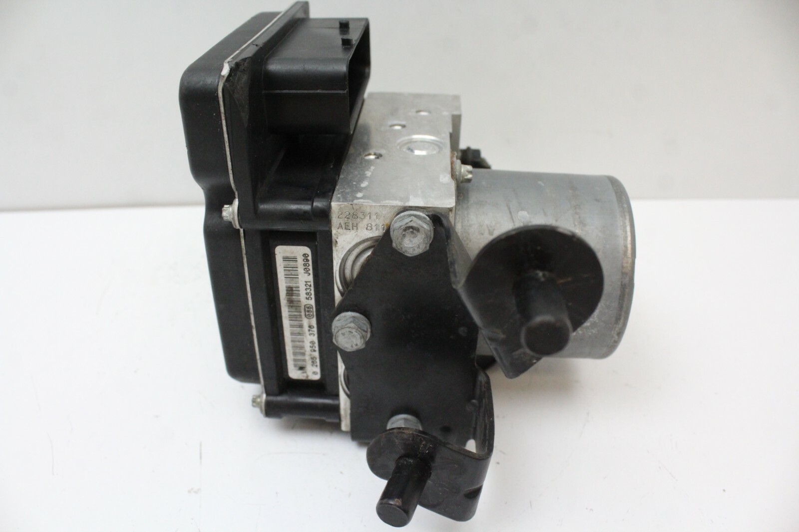 2005 BMW 645ci ABS Unit Anti Lock Brake Pump Control 34516769707  