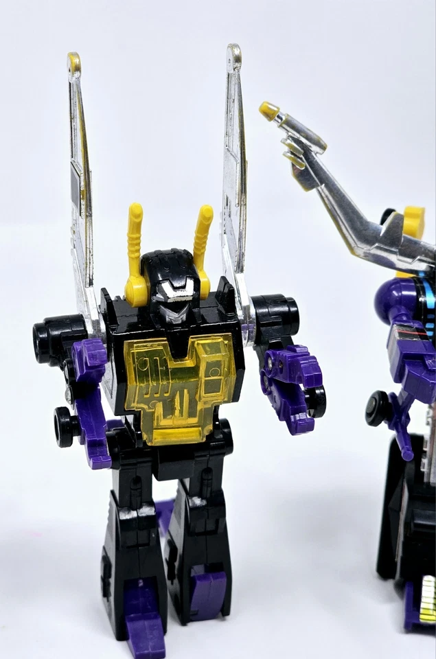 Transformers G1 Autobots Decepticons Insecticon SHRAPNEL & KICKBACK 80's Takara - Image 2 of 4