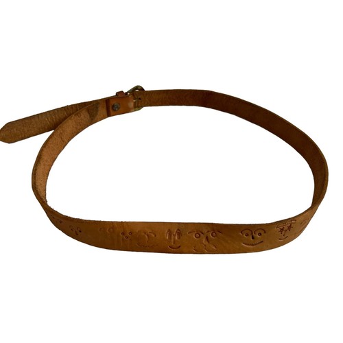 Brown leather belt smiley faces embossed tooled size 36 - Picture 2 of 8