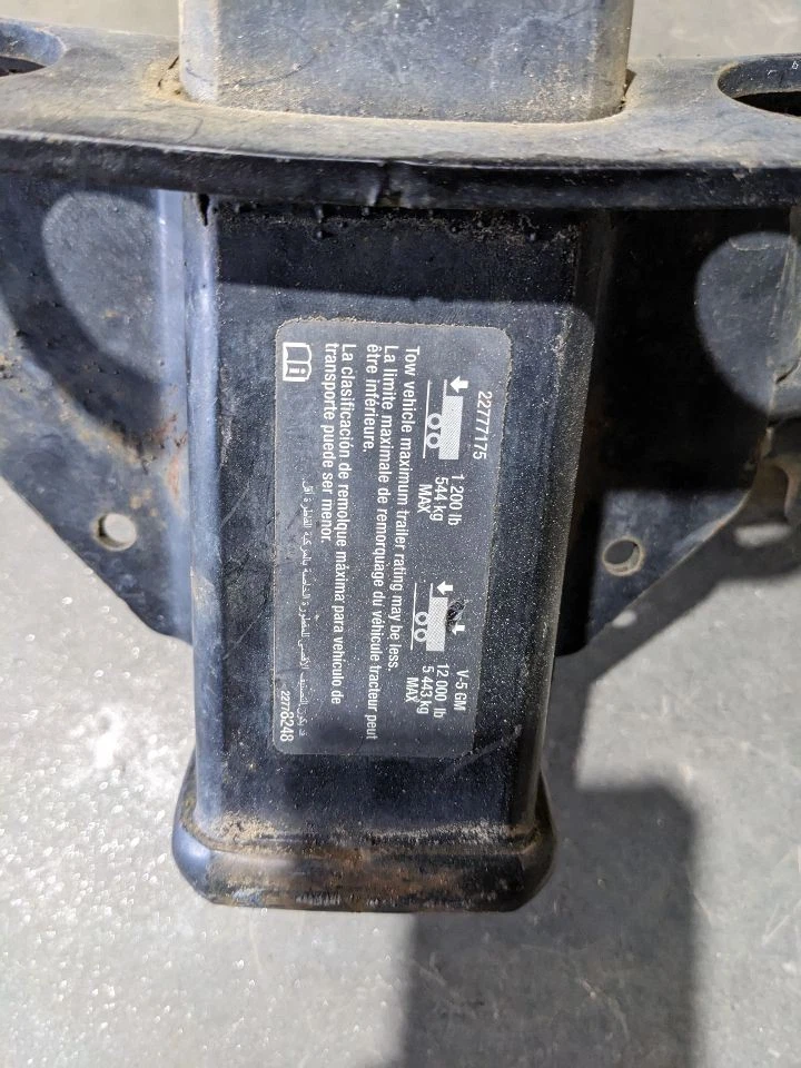 GMC Sierra 1500 Silverado 1500 Rear Trailer Tow Hitch Bar w/ Plug 2014-2 1174254 - Image 2 of 4