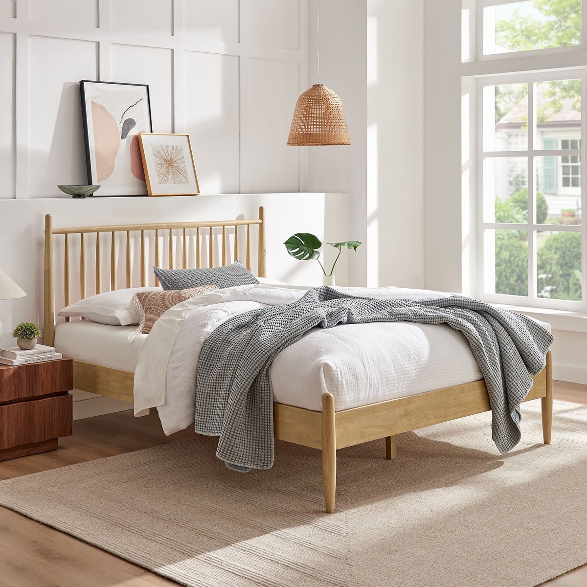 Zane King Size Spindle Bed in Light Oak | eBay