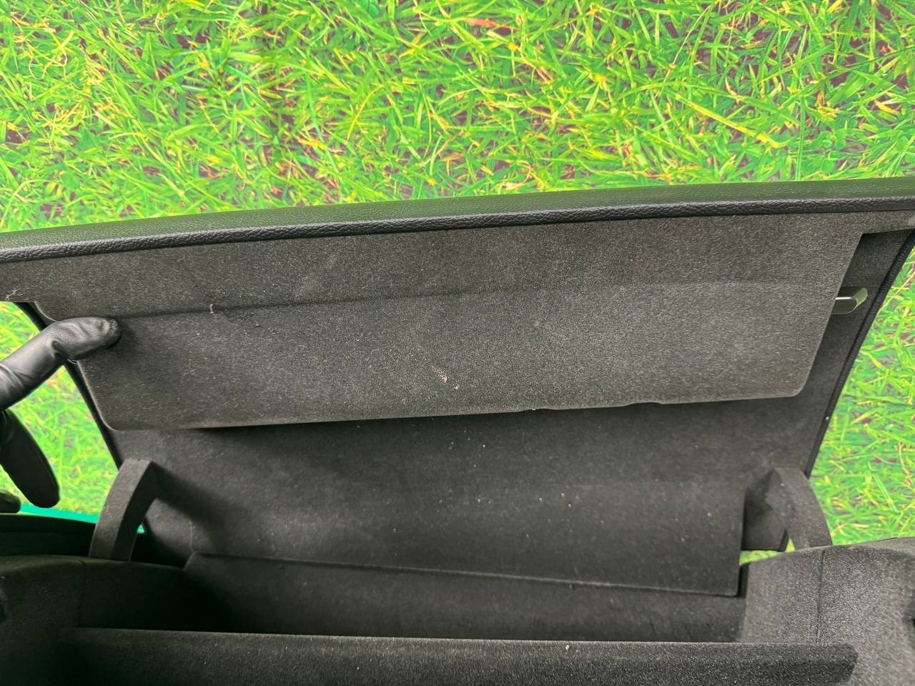 14-17 MASERATI GHIBLI DASH DASHBOARD GLOVE BOX STORAGE COMPARTMENT OEM