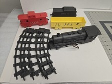 Vintage O Gauge Wind Up Steam Locomotive Train Lot Santa Fe Tender Caboose