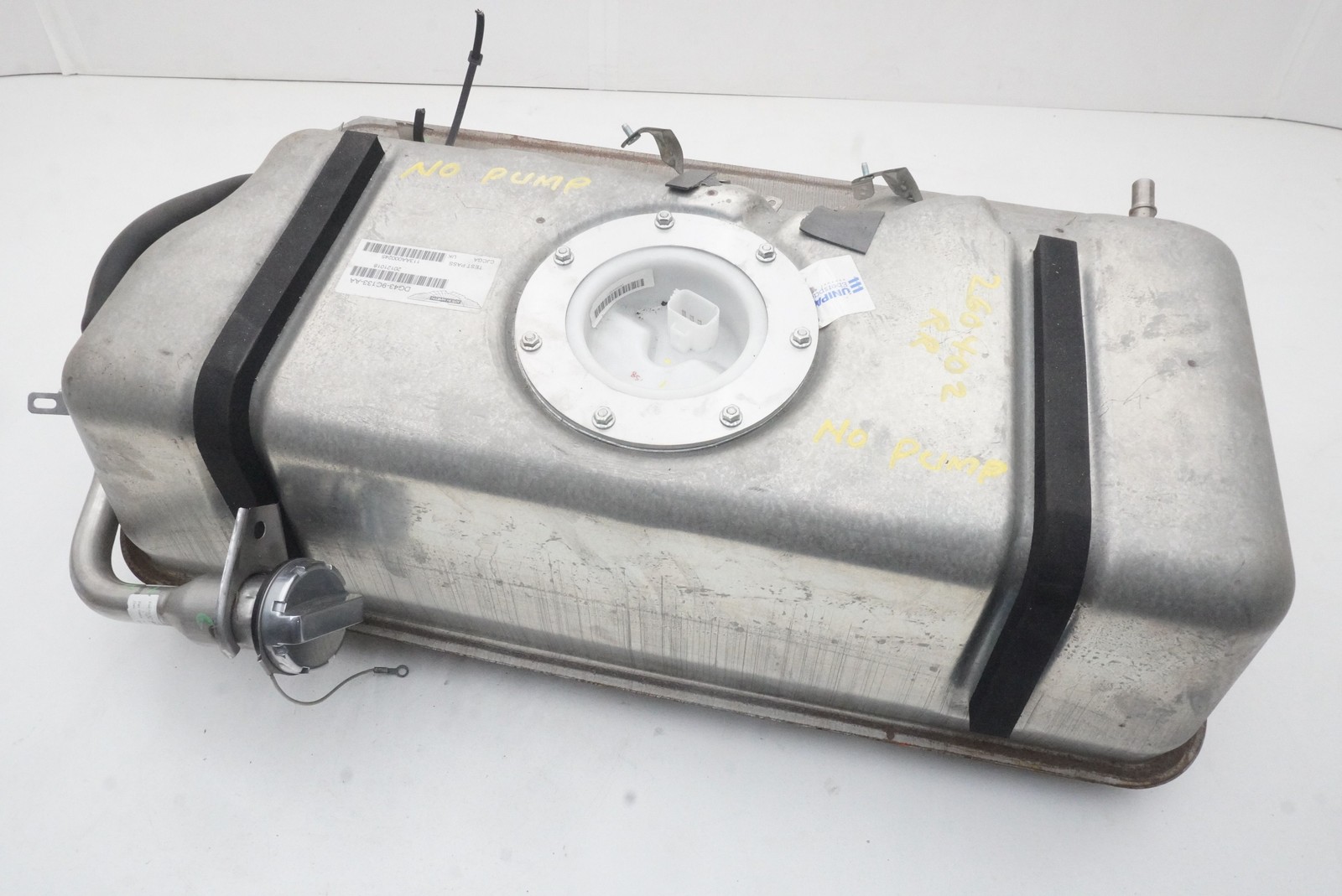 Gas Fuel Tank Reservoir Assembly DG43-9C133-AA OEM Aston Martin DB9 2013-17