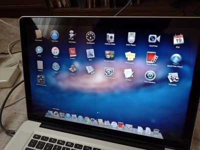 Macbook pro 8,2 intel core i7 Widescreen 15'' + Apple bluetooth Mouse 2011