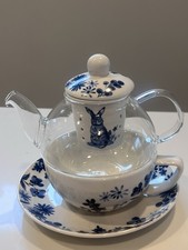 Blue white tea set bunny design fine china ceramics vintage exotic Portuguese