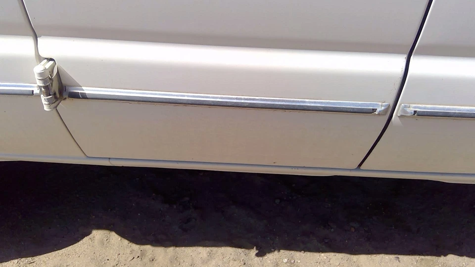 Ford Van E150 1993-04 pasajero moldura trasera derecha moldura de puerta trasera moldura trasera Foto 2 de 4