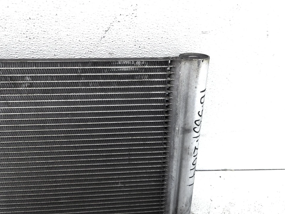 2008-2010 Bmw 535I Ac A/C Air Conditioning Condenser 64-50-9-122-827 - Image 3 of 4