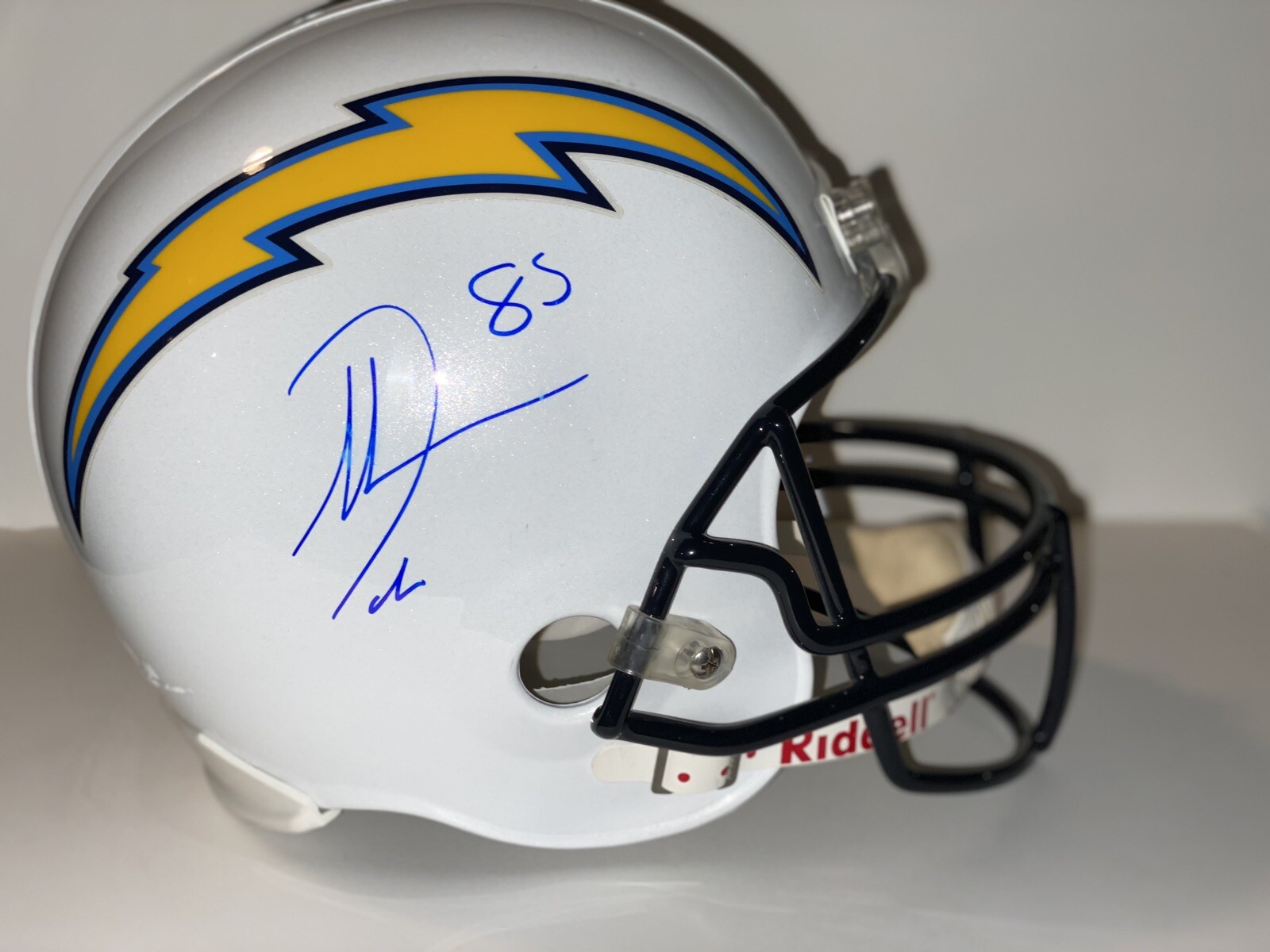 Antonio Gates Autographed Signed San Diego Chargers Chargers Auto HOF White Full Size Rep Helmet JSA Witnessed 