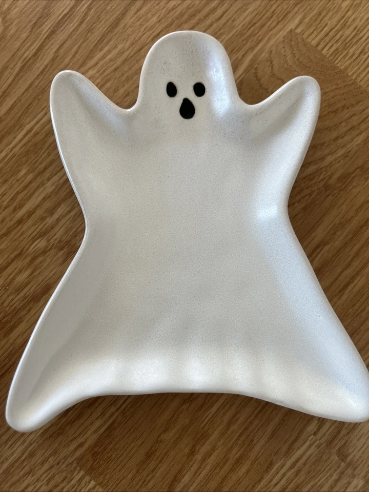 Juego de 4 platos de aperitivo de gres Pottery Barn Halloween Gus the Ghost Foto 4 de 4