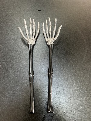 Lot 2 Halloween Skeleton Bones Hands Salad Serving Tongs Metal Aluminum