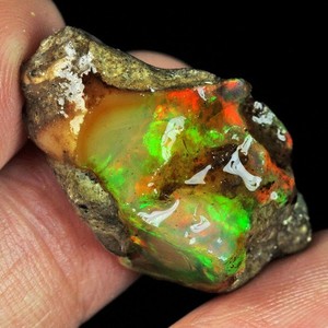 20.25Ct Ethiopian Welo Opal Play Of Color Facet Rough Specimen UYOW2323