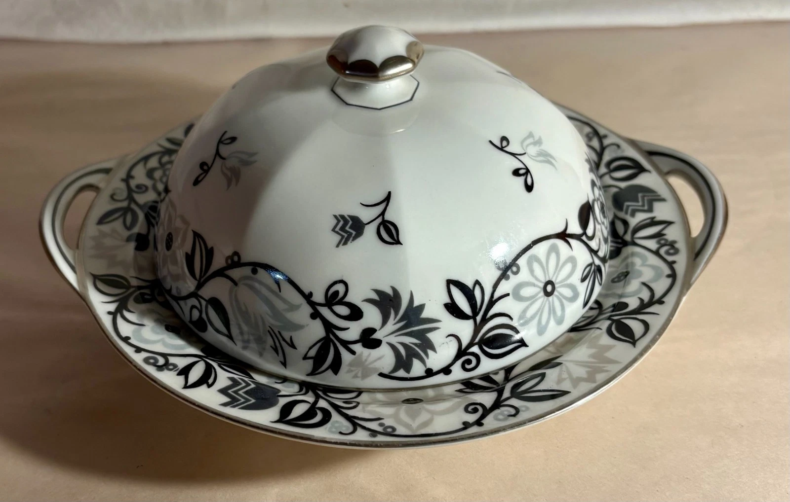Haviland Ebony Wreath Round Covered Butter Dish With Lid And Insert