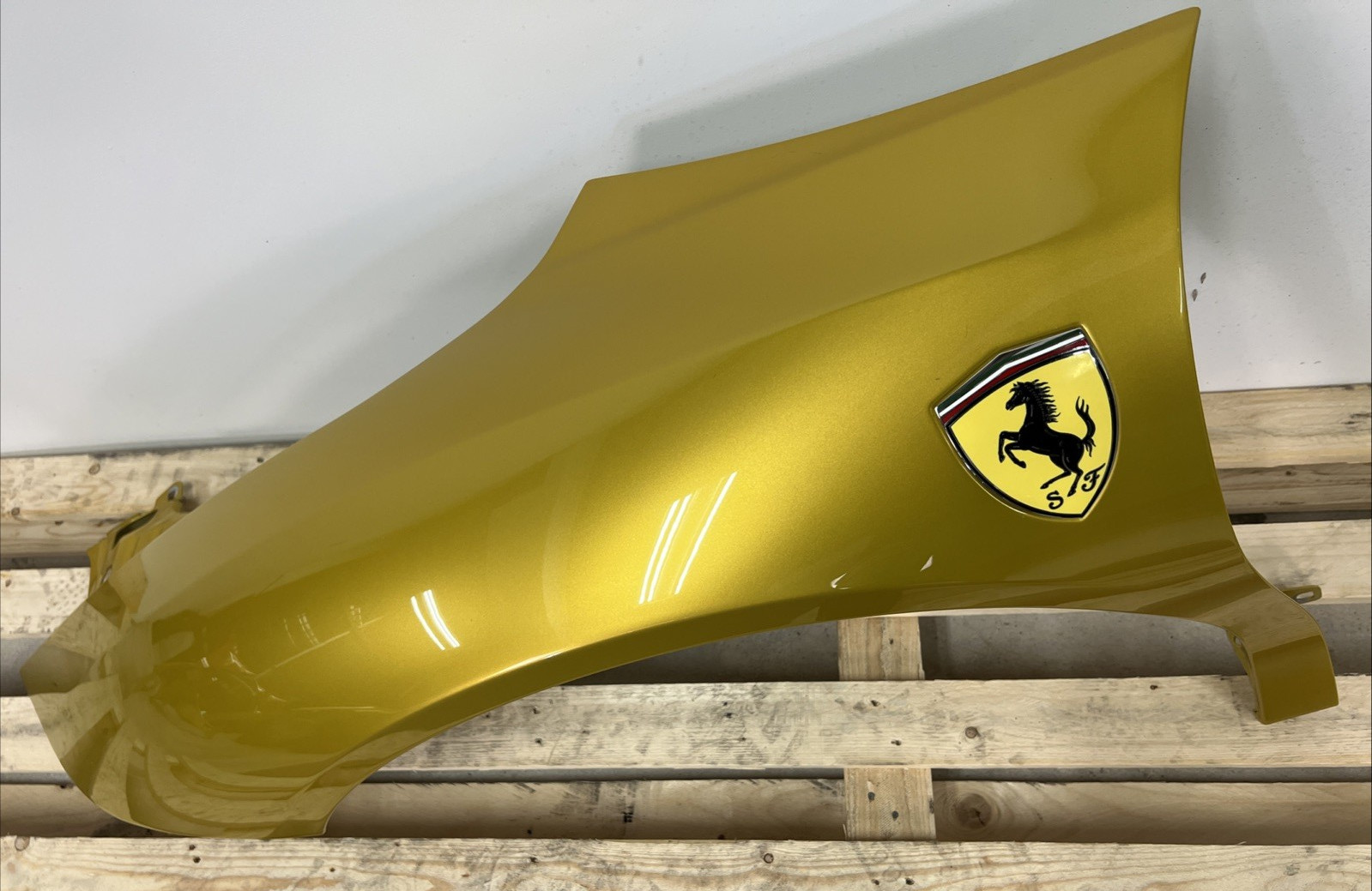 FERRARI SF90 FENDER LEFT DRIVER 2020 - 2026  OEM