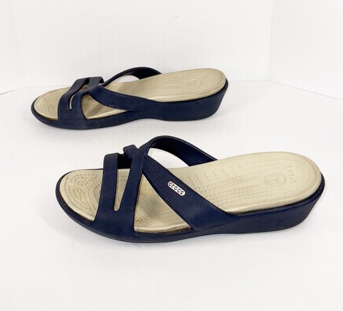 Crocs Patricia sandalo 8 cinturini zeppa blu navy scarpe impermeabili comode spiaggia - Foto 4 di 13