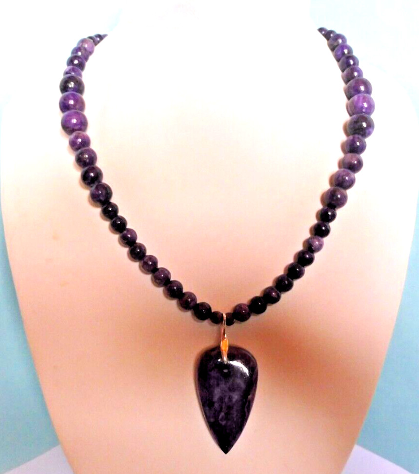 Collier charoite véritable 46 cm en argent pour sublimer vos tenues