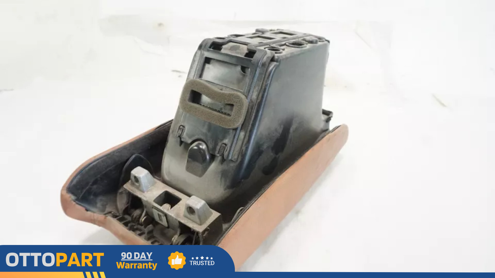 2003-2012 M139 Maserati Quattroporte Center Console Armrest Storage Compartment