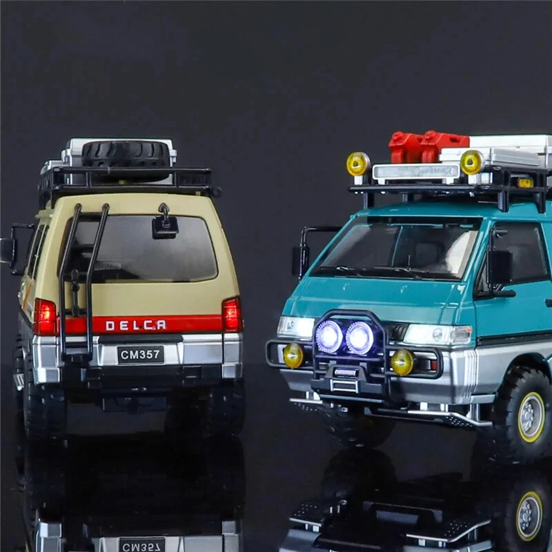 1:24 Mitsubishi Delica MPV Alloy Car Model Diecast Classic Vehicles Sound Light - Image 3 of 4