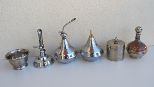 Ancien nécessaire de barbier composé de 6 ustensiles