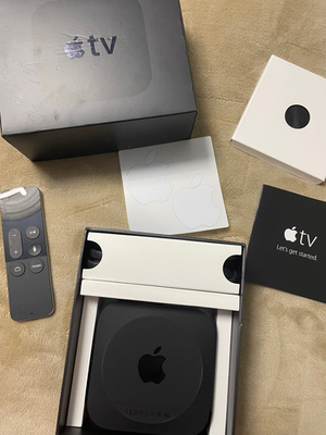Apple TV (4th Generation) 32GB HD Media Streamer - Black (MR912LL