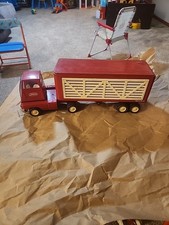 Vintage 1960s Tonka Red Semi and Livestock Trailer Metal Pressed Steel Red Nice