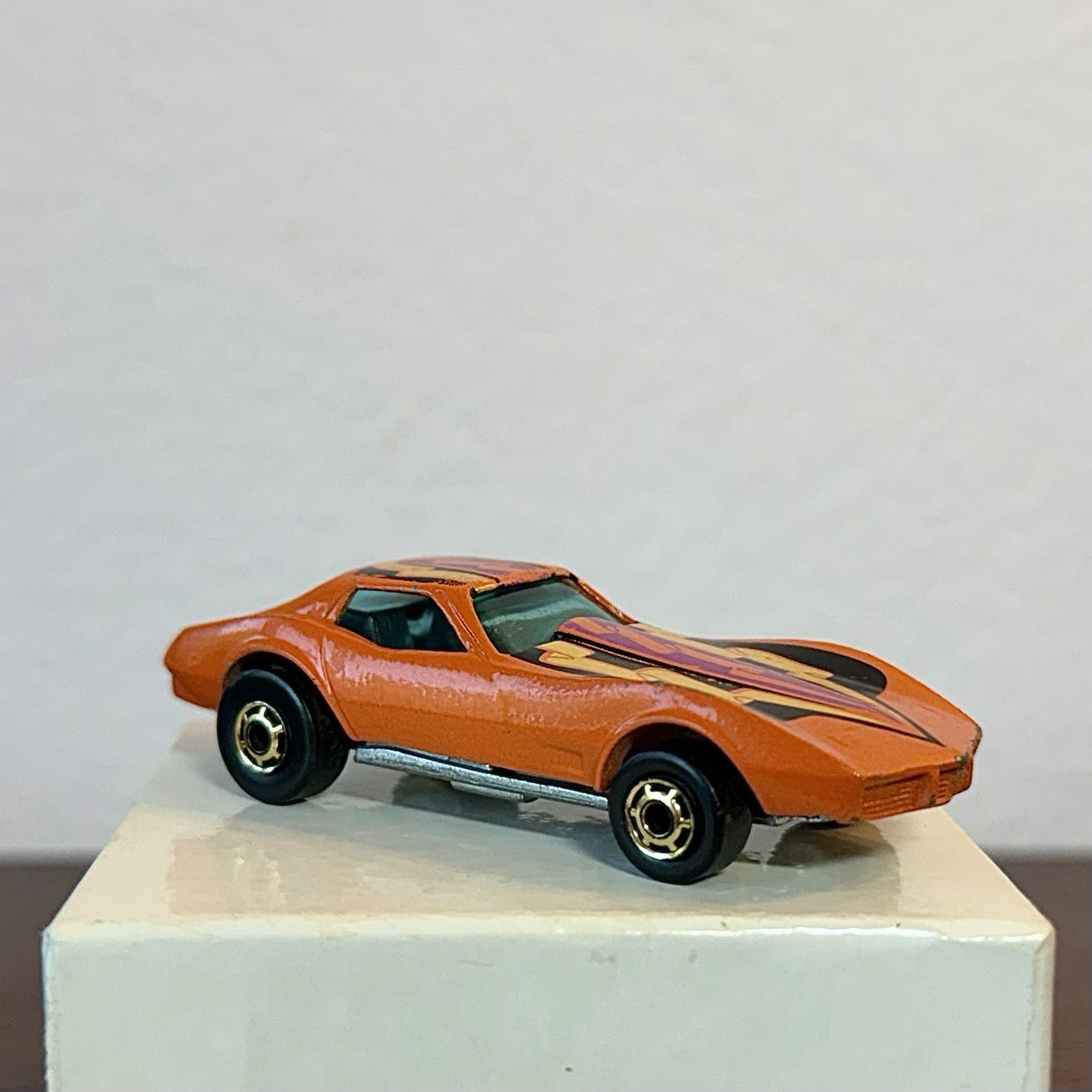 1975 Hot Wheels Corvette Stingray Orange, Blackwalls w/ HTF Gold Rims, Hong Kong